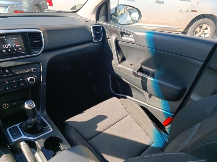 Kia Sportage 2.0 Lx 2wd 6mt 5p 2022 Usado  Usado en Webautos.cl