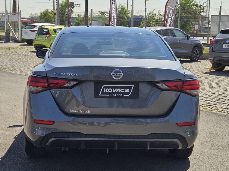 Nissan Sentra Advance Mt 2.0 2023 Usado  Usado en Kovacs Usados