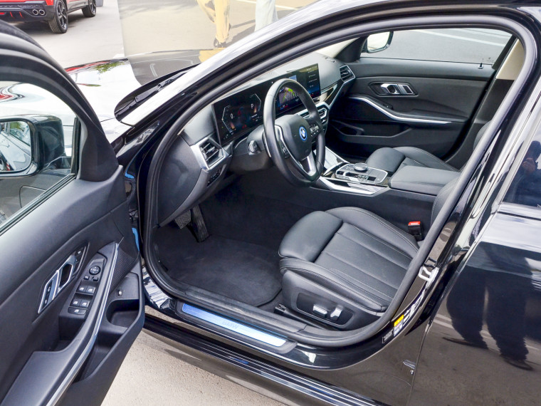 Bmw 330 E Urban Lci 2023 Usado  Usado en BMW Premium Selection