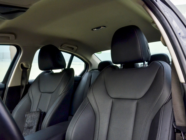 Bmw 330 E Urban Lci 2023 Usado  Usado en BMW Premium Selection