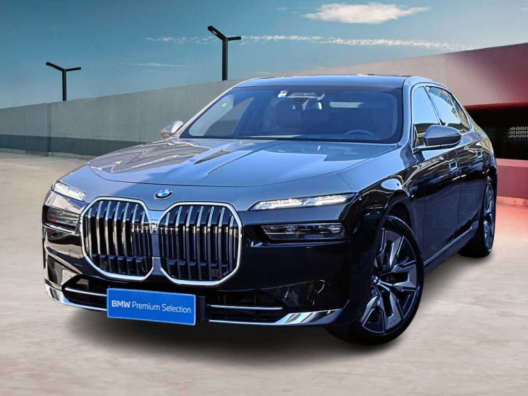 BMW 740 i Pure Excellence 2025