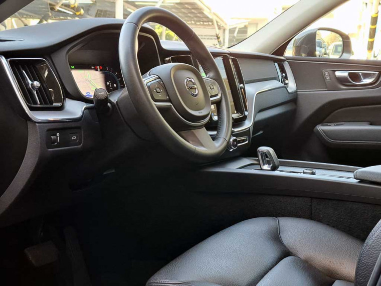 Volvo Xc60 Ii B5 Momentum 4x4 2.0 Aut 2022 Usado  Usado en BMW Premium Selection