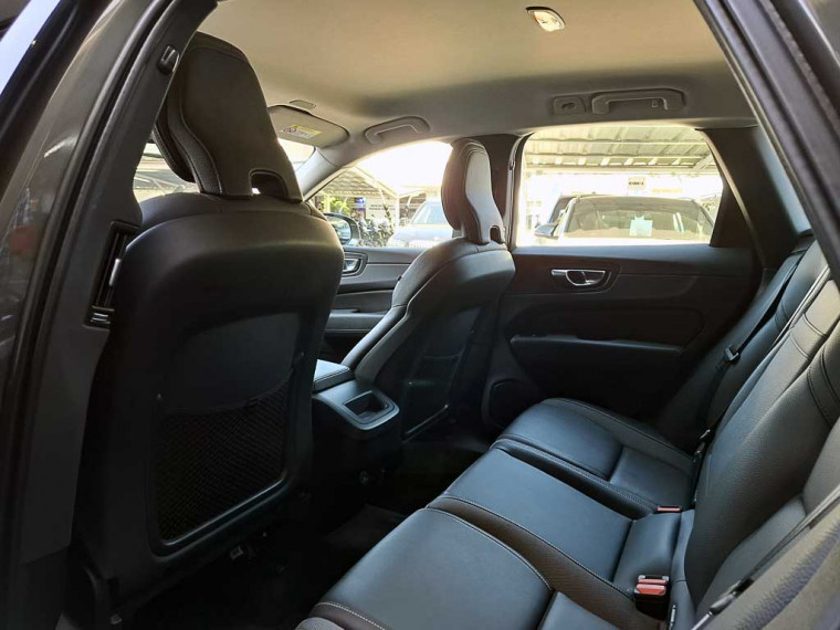 Volvo Xc60 Ii B5 Momentum 4x4 2.0 Aut 2022 Usado  Usado en BMW Premium Selection
