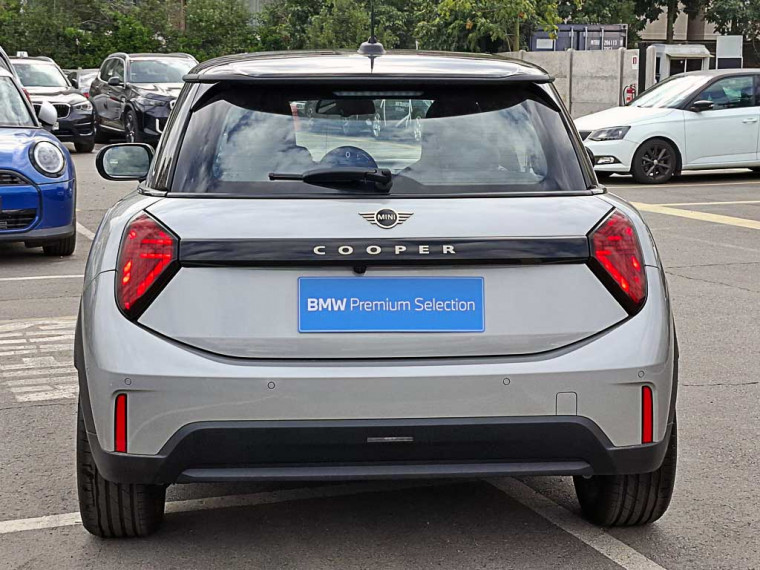 Mini Cooper C Favoured 1.5 Aut 2024 Usado  Usado en BMW Premium Selection
