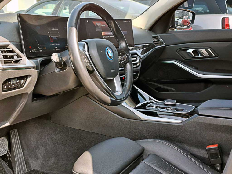 Bmw 330  E Urban Lci Sedan 2.0 Aut  2023 Usado  Usado en BMW Premium Selection
