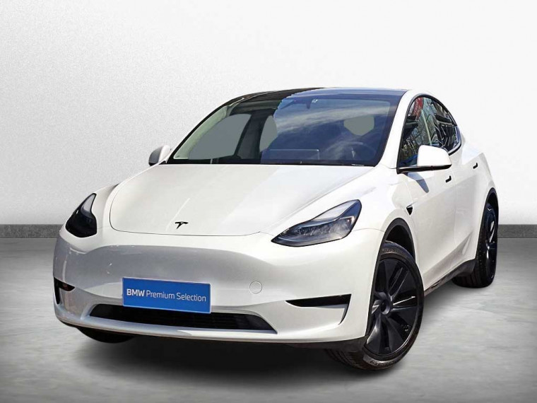 TESLA Model Y STANDARD RANGE AUT  2025