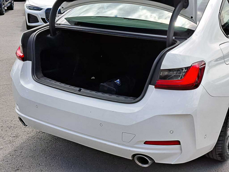 Bmw 320 D Dynamic Lci Sedan Lci 2.0 At 2023 Usado  Usado en BMW Premium Selection