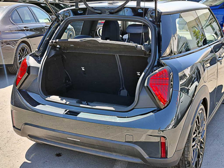 Mini Cooper S Favoured 3puertas 2.0 At 2025 Usado  Usado en BMW Premium Selection