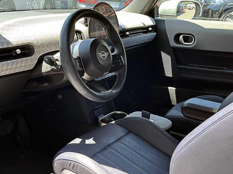 Mini Cooper C 1.5 Hb 3p Favoured 2024 Usado  Usado en BMW Premium Selection