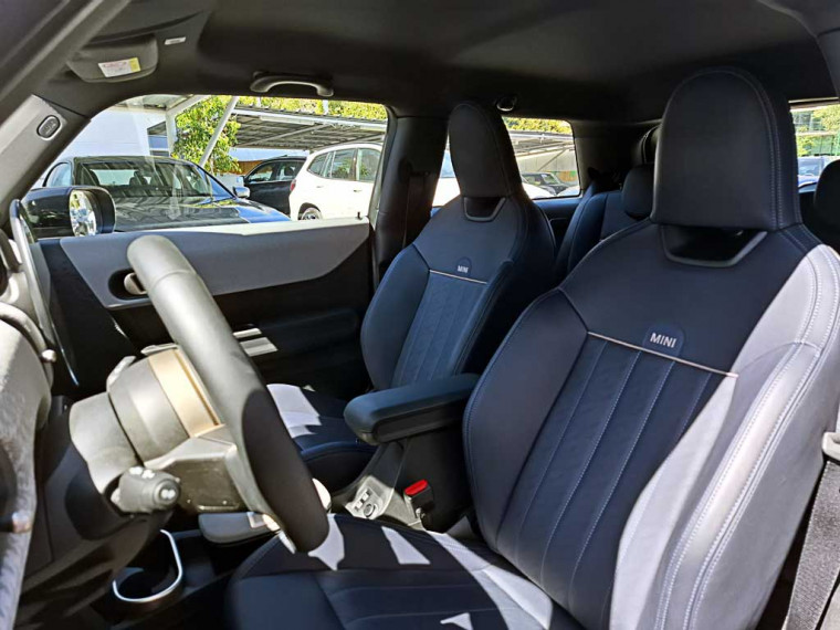 Mini Cooper S 2.0 Hb 3p Favoured 2025 Usado  Usado en BMW Premium Selection