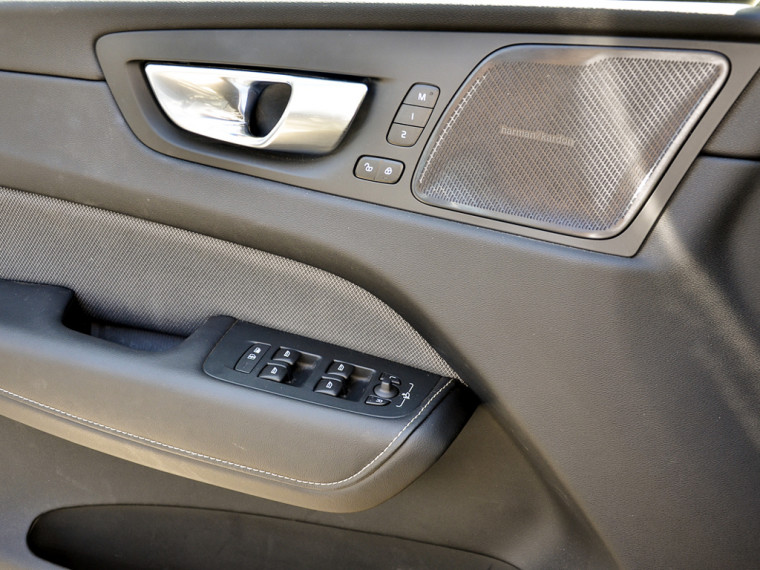 Volvo Xc60 T8 Recharge 4x4 2.0 Aut 2025 Usado Usado en Webautos.cl Volvo Xc60 T8 Recharge 4x4 2.0 Aut 2025 Usado Usado en Webautos.cl