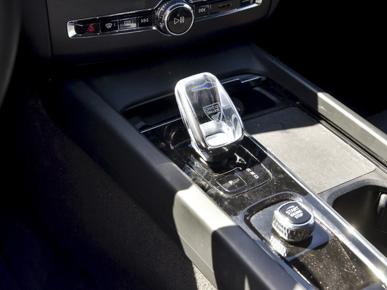 Volvo Xc60 T8 Recharge 4x4 2.0 Aut 2025 Usado Usado en Webautos.cl Volvo Xc60 T8 Recharge 4x4 2.0 Aut 2025 Usado Usado en Webautos.cl