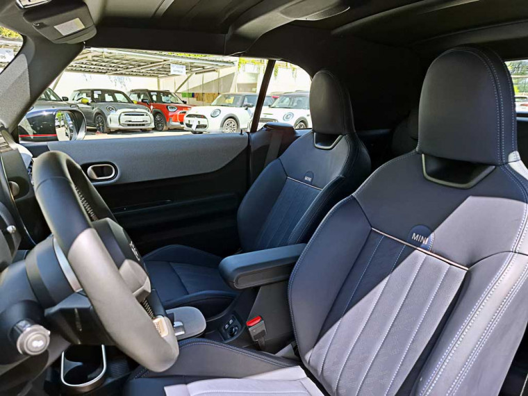 Mini Cooper S 2.0 Cabrio Favoured 2025 Usado  Usado en BMW Premium Selection