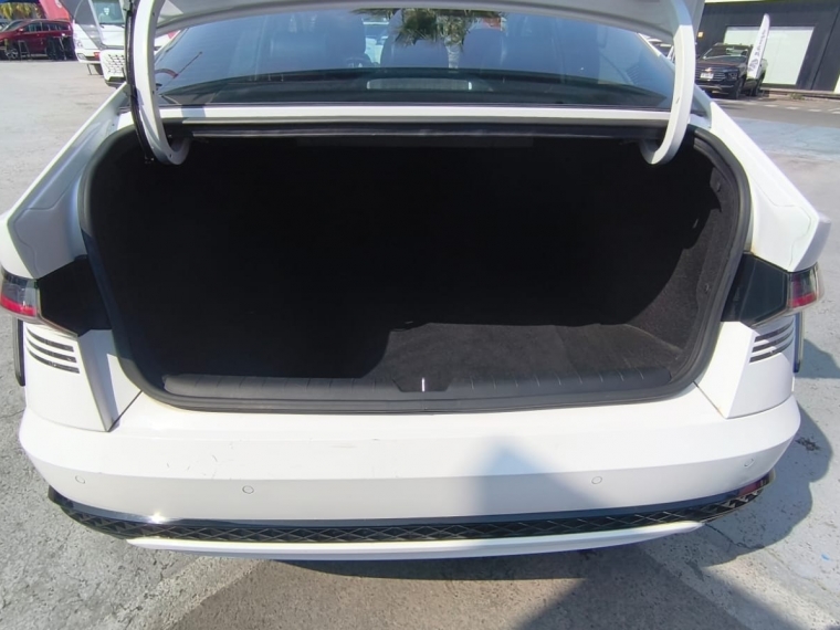 Hyundai Accent 1.5 Bn7i Design Mt 2024 Usado  Usado en Webautos.cl