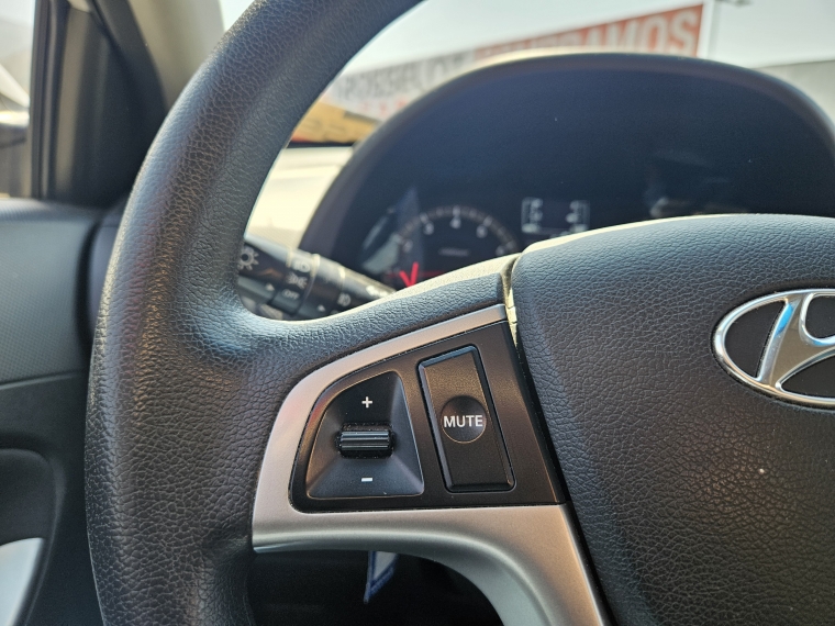 Hyundai Accent Accent Gl 1.4 2018 Usado en Rosselot Usados