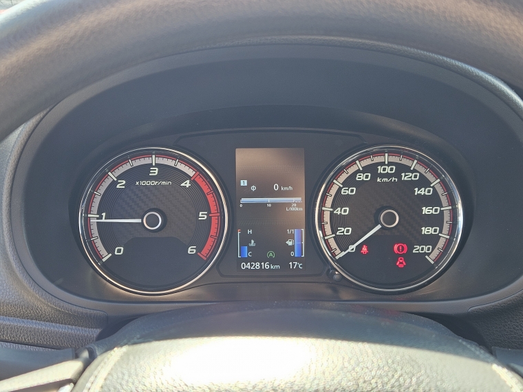 Mitsubishi L200 Work Xr Mt Diesel 2.4 2024 Usado  Usado en Kovacs Usados