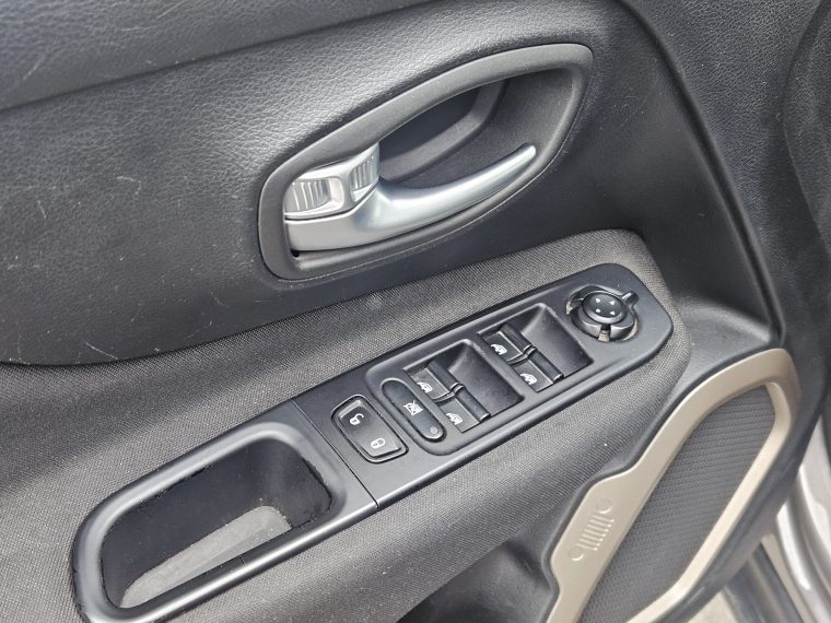 Jeep Renegade Renegade Sport 1.8 2019 Usado en Rosselot Usados