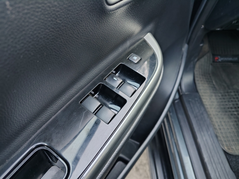 Mitsubishi L200 2.4 Td Dakar Crs Hp At  4x4  Doble Cabina 2023 Usado  Usado en Kovacs Usados