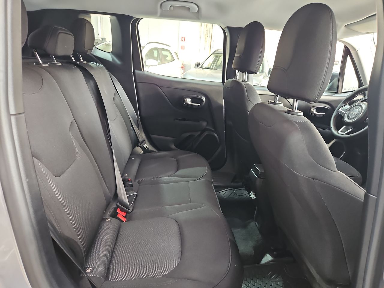 Jeep Renegade Renegade Sport 1.8 2023 Usado en Usados de Primera - Sergio Escobar