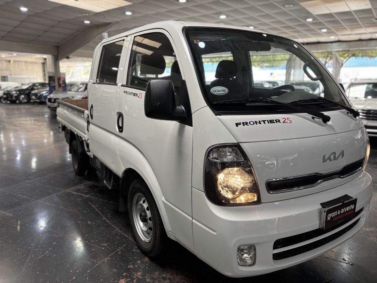 Kia Frontier D/c Lx 2.5l 6mt Av Ab 2024  Usado en Grass & Arueste
