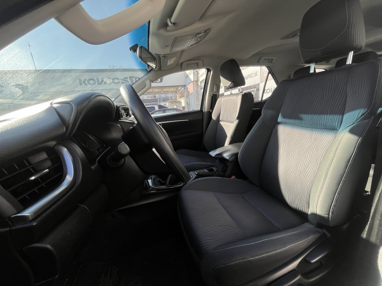 Toyota Fortuner 2.8 Sr5 Tdi Mt 4x4 Diesel 2023 Usado  Usado en Kovacs Usados