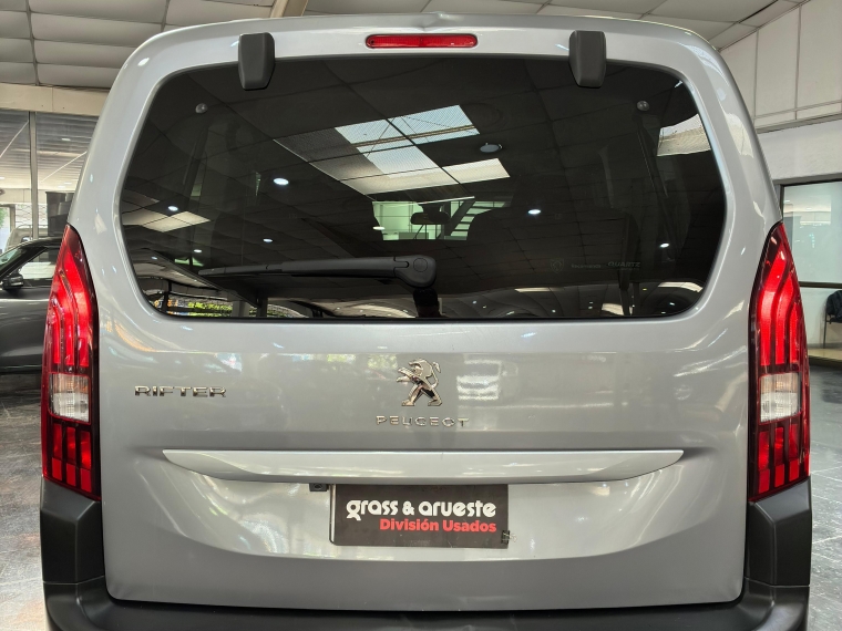 Peugeot Rifter Allure Bluehdi 1.5l Aut 2022  Usado en Grass & Arueste