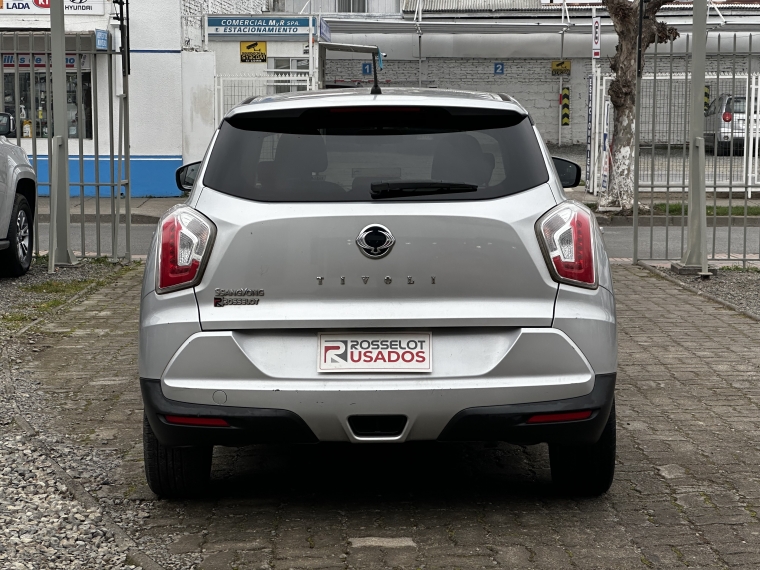 Ssangyong Tivoli Tivoli Gas 4x2 1.6 Mt Tv1010 2017 Usado en Rosselot Usados