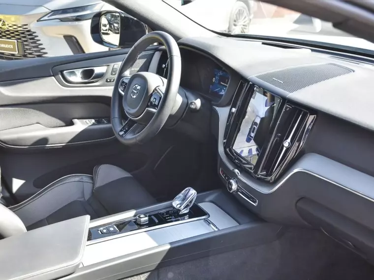 Volvo Xc60 T8 Recharge 4x4 2.0 Aut 2025 Usado Usado en BMW Premium Selection Volvo Xc60 T8 Recharge 4x4 2.0 Aut 2025 Usado Usado en BMW Premium Selection