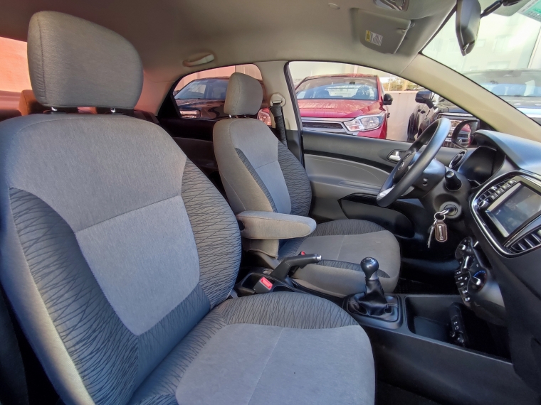 Kia Soluto Soluto Ex 1.4l 5mt Ac - 2235 2021 Usado en Rosselot Usados