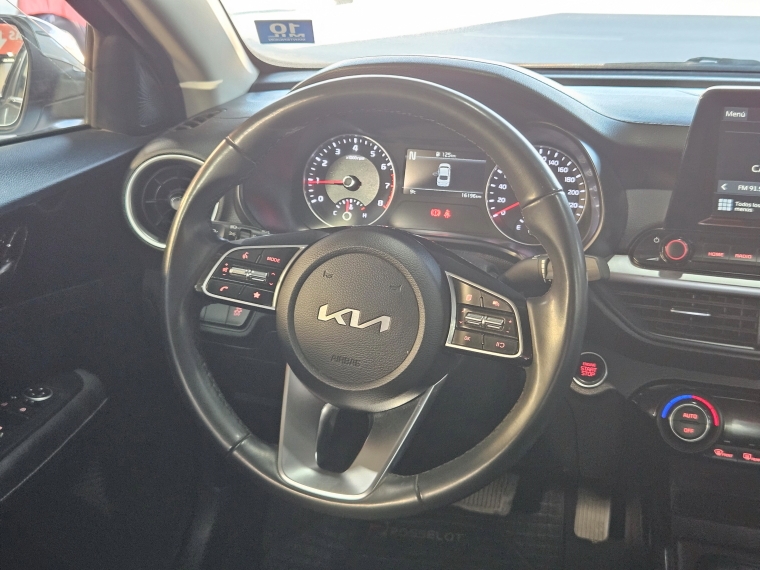 Kia Cerato Cerato Mpi 1.6 Aut 2023 Usado en Rosselot Usados