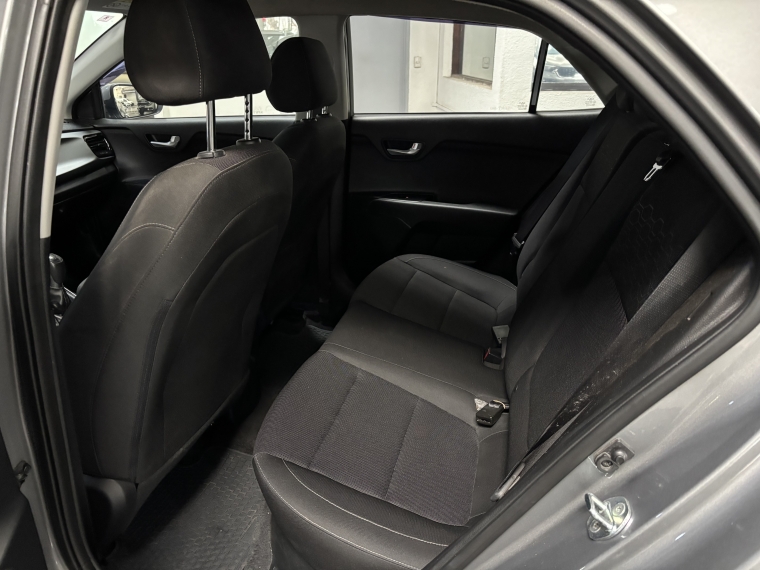 Kia Rio 5 Ex 1.4l 6mt Ci Full 2023  Usado en Grass & Arueste