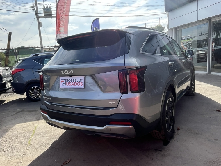 Kia Sorento Sorento Ex 4x4 2.2 Aut 2024 Usado en Rosselot Usados