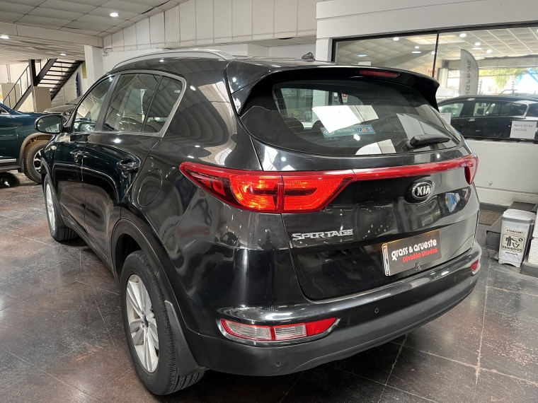 Kia Sportage Lx 2.0 Gsl 6mt 2wd 2017  Usado en Grass & Arueste Usados