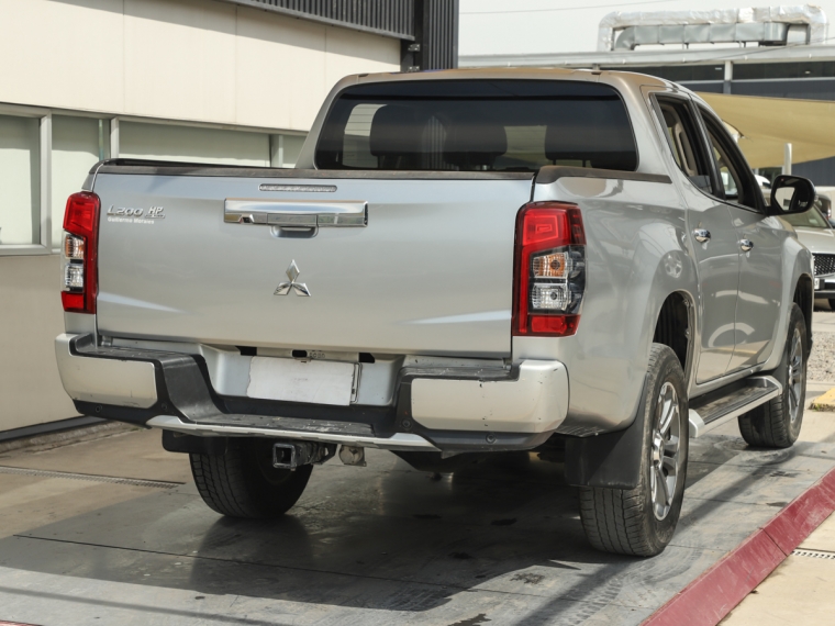 Mitsubishi L200 New L-200 Dakar 2.4 Crs  At 4x4 Td E5 2022  Usado en Guillermo Morales Usados