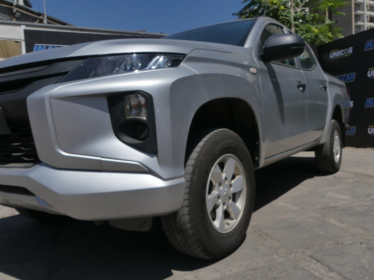 Mitsubishi L200 Work Cr 2.4 4x2 2022 Usado  Usado en Webautos.cl
