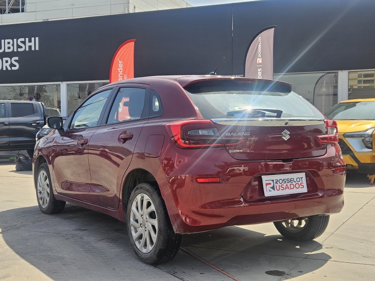 Suzuki Baleno — foto 6 de 20