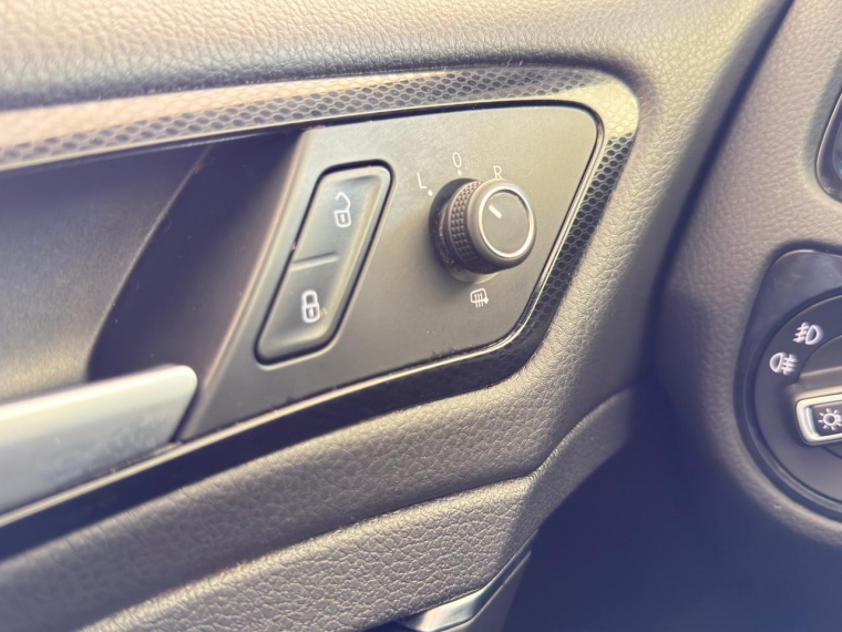 Volkswagen Golf Design 1.4t At 2016 Usado en Automotriz Olea Flaño