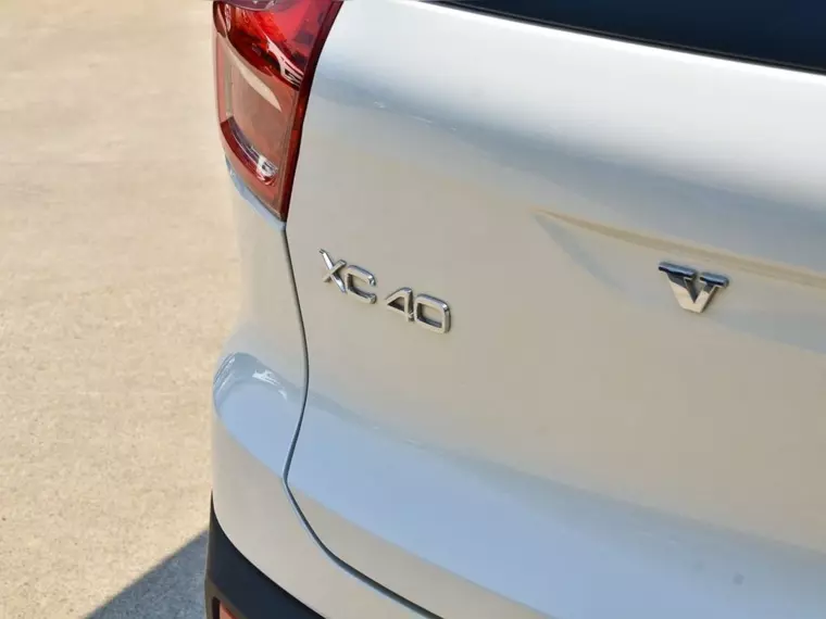 Volvo Xc40 2.0 T5 Hybrid At 4x4 Hibrido 2024 Usado Usado en BMW Premium Selection Volvo Xc40 2.0 T5 Hybrid At 4x4 Hibrido 2024 Usado Usado en BMW Premium Selection