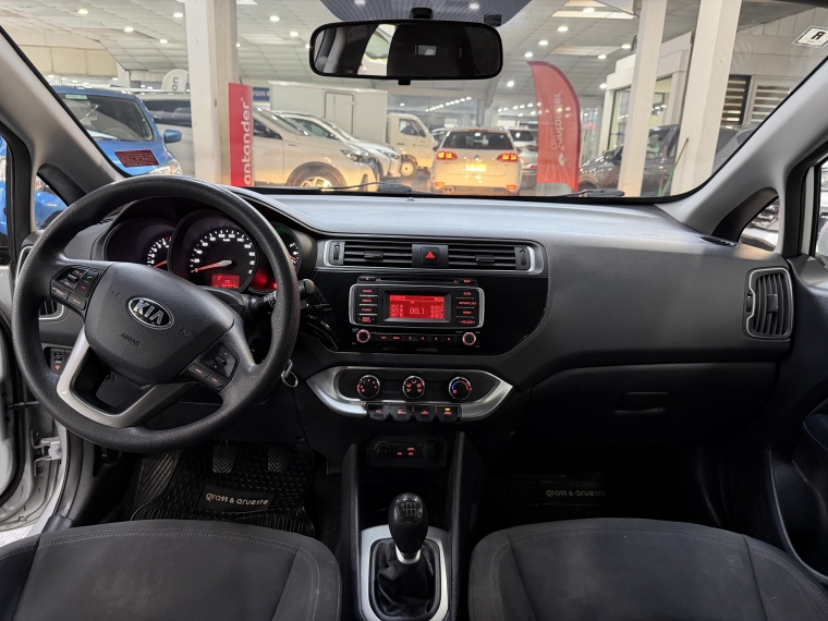 Kia Rio 5 Ex 1.4l 6mt Ac Full 2016  Usado en Grass & Arueste