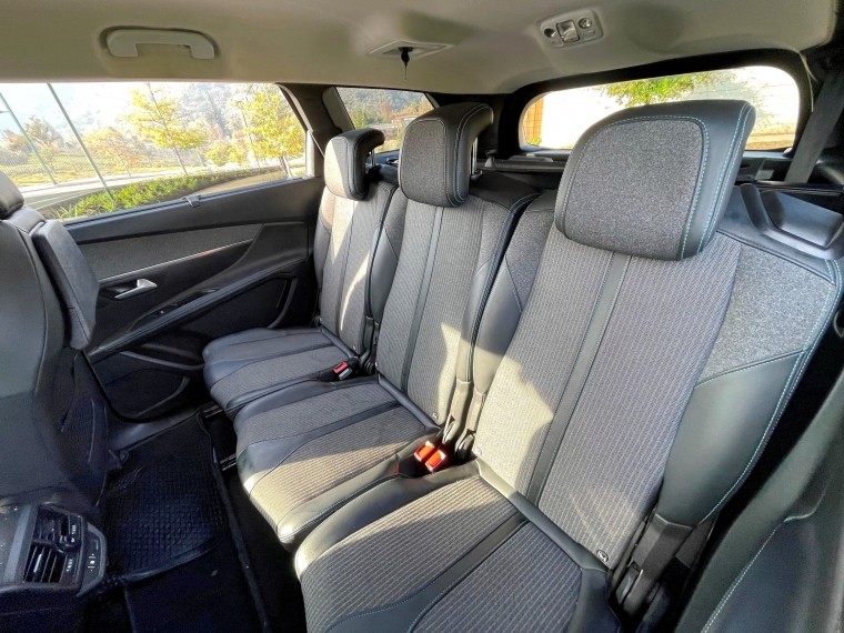 Peugeot 5008 Bluehdi 130 1.5 Aut 2021  Usado en Automarket Chile