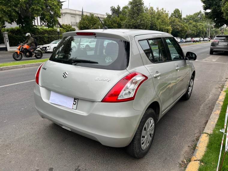 Suzuki Swift Gl Hb 1.2 2017  Usado en GT Autos
