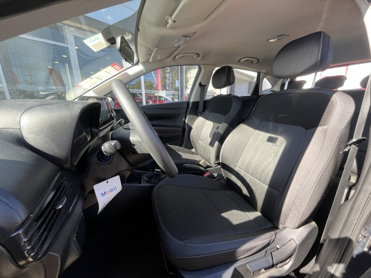 Hyundai I-20 — foto 13 de 22