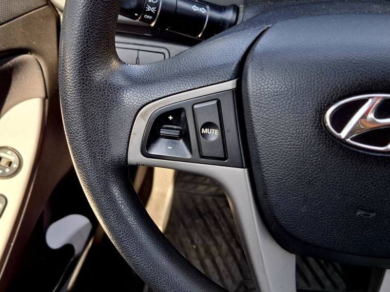 Hyundai Accent Rb 5dr Gl Av Ab 2015 Usado  Usado en Kovacs Usados