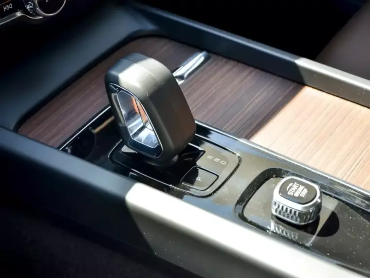 Volvo S60 B4 2023 Usado Usado en BMW Premium Selection Volvo S60 B4 2023 Usado Usado en BMW Premium Selection