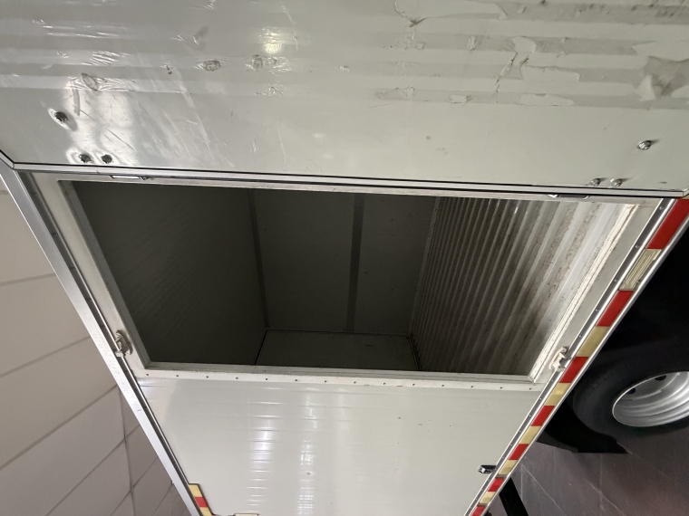 Kyc X5 Cargo Box 1.5l 5mt Ac 2022  Usado en Grass & Arueste