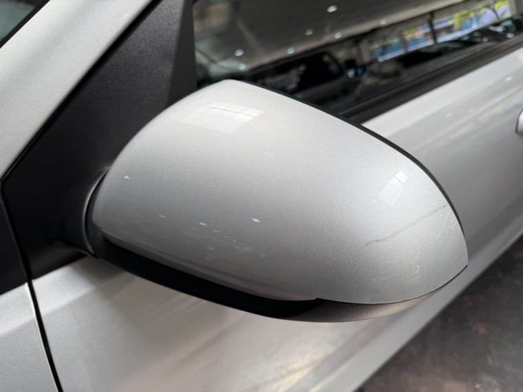 Kia Rio 5 Ex 1.4l 6mt Ac Abs 2023  Usado en Grass & Arueste