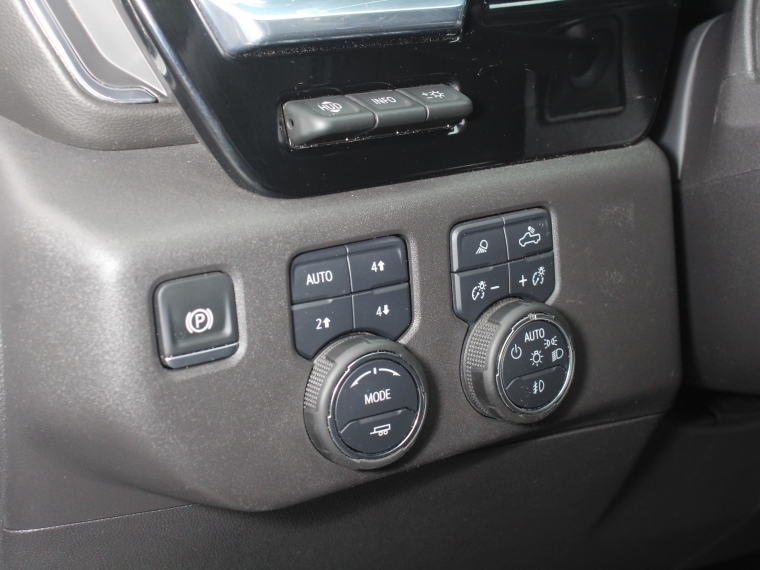 Chevrolet Silverado 3.0 Td High Contry At 4x4 Diesel 2025 Usado  Usado en Kovacs Usados