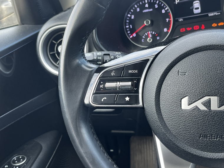 Kia Cerato Ex 1.6l 6at Full 2022 Usado  Usado en Kovacs Usados