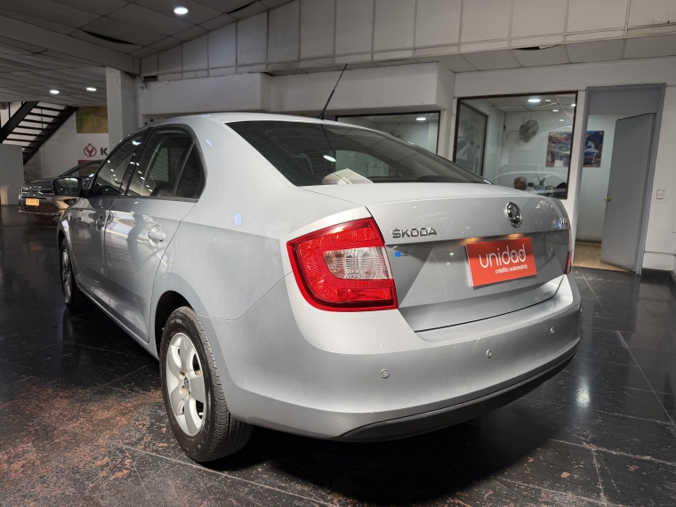 Skoda Rapid Ambiente 1.2l Tsi 6mt Ac 2015  Usado en Grass & Arueste