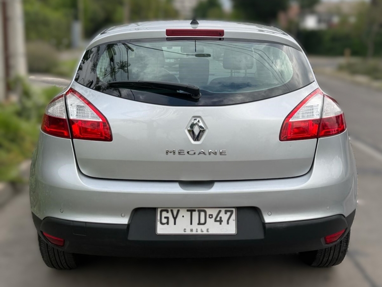 Renault Megane Dynamique Hb 2.0 At 2015 Usado en Automotriz Olea Flaño